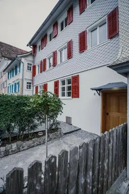 Das Gebäude in dem sich die Ferienwohnung befindet