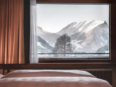 Ein allgemeiner Bergblick oder ein Berglick von des Hotels aus