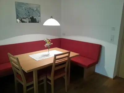 Ein Sitzbereich in der Unterkunft Ferienwohnungen Abel
