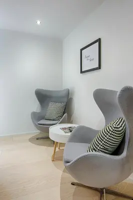 Ein Sitzbereich in der Unterkunft Business Hotel Maier