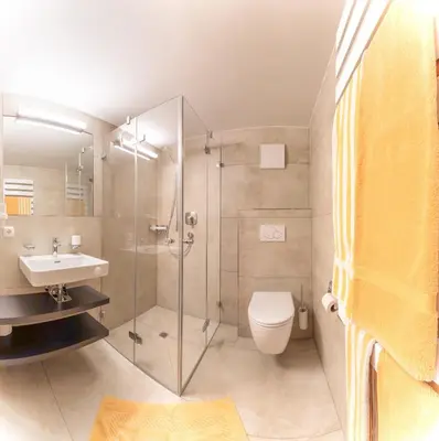 Ein Badezimmer in der Unterkunft Haus Montana