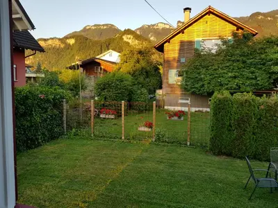 Ein allgemeiner Bergblick oder ein Berglick von der Ferienwohnung aus