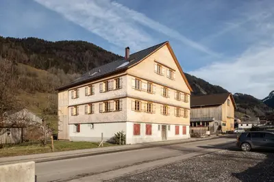 Ein allgemeiner Bergblick oder ein Berglick von der Ferienwohnung aus