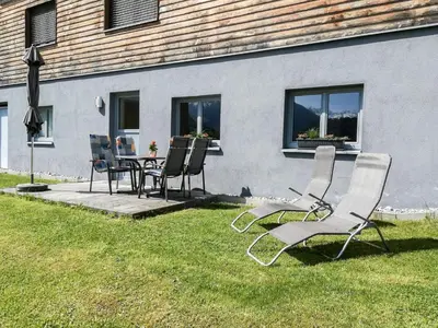 Ein Garten an der Unterkunft Apartment Corinna by Interhome