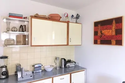 Küche/Küchenzeile in der Unterkunft Dimai House 1950s