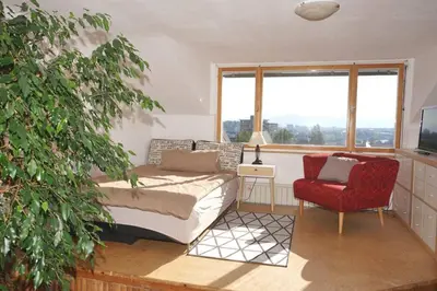 Ein Sitzbereich in der Unterkunft Haus Bregenz Apartment Festspiele