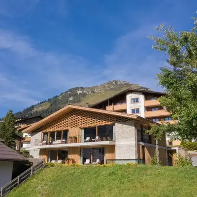 Arla Luxury Home