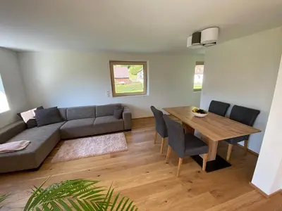Ein Sitzbereich in der Unterkunft Ferienwohnung Übelher