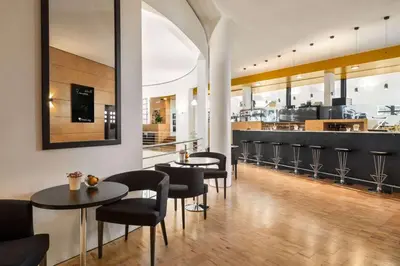 Ein Restaurant oder anderes Speiselokal in der Unterkunft Vienna House by Wyndham Martinspark Dornbirn