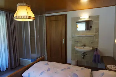 Ein Badezimmer in der Unterkunft Gästehaus Metzler