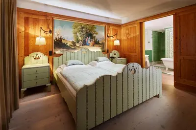 Ein Bett oder Betten in einem Zimmer der Unterkunft Post Lech Arlberg