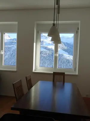 Ein allgemeiner Bergblick oder ein Berglick von der Ferienwohnung aus