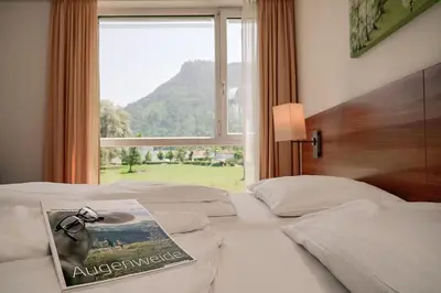 Ein allgemeiner Bergblick oder ein Berglick von des Motels aus
