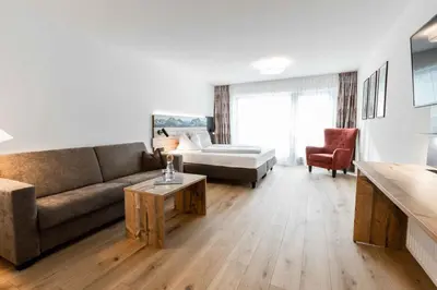 Ein Sitzbereich in der Unterkunft Hotel Alte Krone