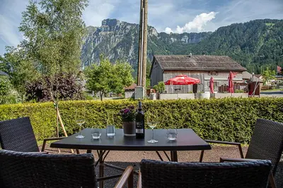 Ein allgemeiner Bergblick oder ein Berglick von der Ferienwohnung aus