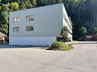 Das Gebäude in dem sich die Ferienwohnung befindet