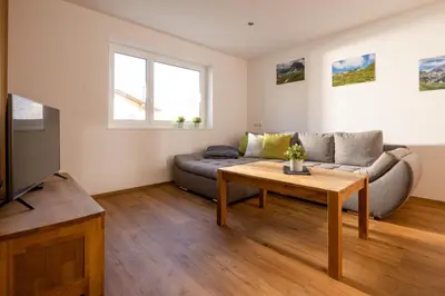 Ein Sitzbereich in der Unterkunft Ferienwohnung Valkastiel