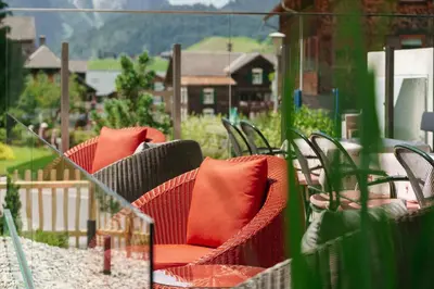 Ein allgemeiner Bergblick oder ein Berglick von des Hotels aus