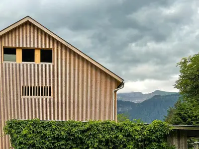 Ein allgemeiner Bergblick oder ein Berglick von der Ferienwohnung aus