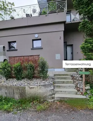 Das Gebäude in dem sich die Ferienwohnung befindet