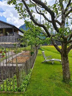 Ein Garten an der Unterkunft Pension Zita