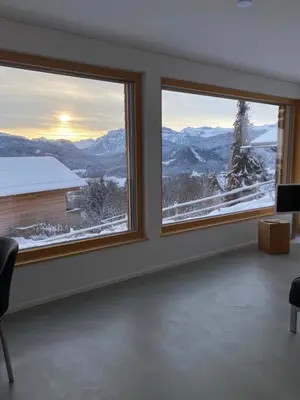 Ein allgemeiner Bergblick oder ein Berglick von der Ferienwohnung aus
