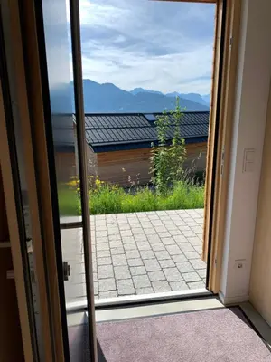 Ein allgemeiner Bergblick oder ein Berglick von der Ferienwohnung aus