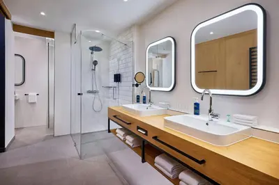 Ein Badezimmer in der Unterkunft Four Points by Sheraton Panoramahaus Dornbirn