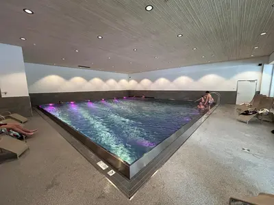 Der Swimmingpool an oder in der Nähe von Appartement 320 Kunners Oostenrijk