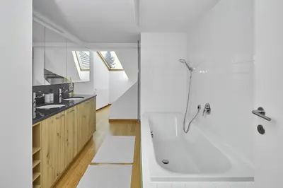 Ein Badezimmer in der Unterkunft Außergewöhnliches Loft am Pfänderhang mit Seeblick