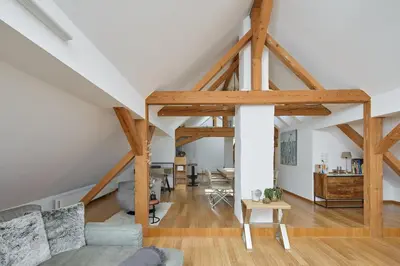 Ein Sitzbereich in der Unterkunft Außergewöhnliches Loft am Pfänderhang mit Seeblick