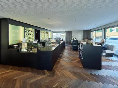 Ein Restaurant oder anderes Speiselokal in der Unterkunft DER*ADLER Apartments