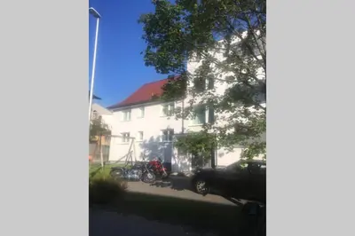 Das Gebäude in dem sich die Ferienwohnung befindet