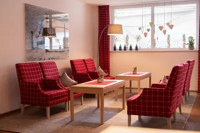 Ein Sitzbereich in der Unterkunft Kräuter & Spa-Hotel Das Schäfer - Adults only