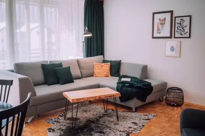 Ein Sitzbereich in der Unterkunft Apartment Mohnenfluh