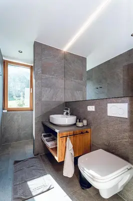 Ein Badezimmer in der Unterkunft Scheune Valfontana