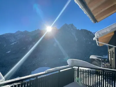 Ein allgemeiner Bergblick oder ein Berglick von des Chalets aus