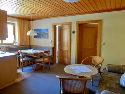 Ein Sitzbereich in der Unterkunft Haus Kristall Ferienwohnungen