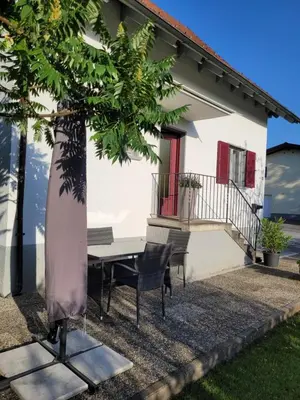 Das Gebäude in dem sich die Ferienwohnung befindet