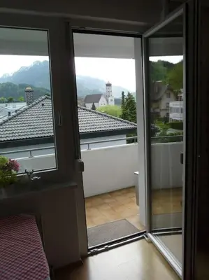 Ein allgemeiner Bergblick oder ein Berglick von der Ferienwohnung aus