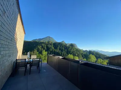 Ein allgemeiner Bergblick oder ein Berglick von der Ferienwohnung aus