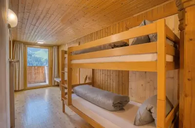 Ein Bett oder Betten in einem Zimmer der Unterkunft HUS24