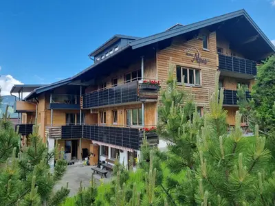 Das Gebäude in dem sich die Ferienwohnung befindet