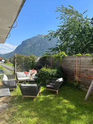 Ein allgemeiner Bergblick oder ein Berglick von der Ferienwohnung aus