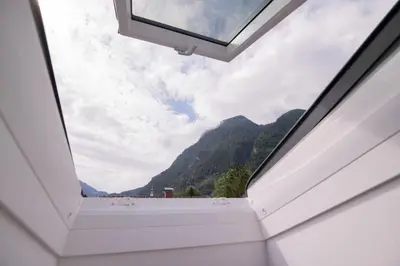 Ein allgemeiner Bergblick oder ein Berglick von der Ferienwohnung aus