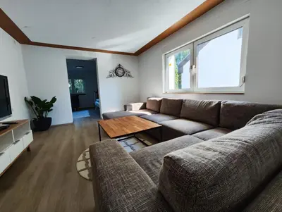 Ein Sitzbereich in der Unterkunft Haus La-Vi in See Nähe