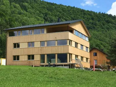 Ein allgemeiner Bergblick oder ein Berglick von der Ferienwohnung aus