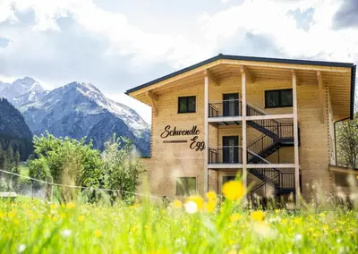 Ein allgemeiner Bergblick oder ein Berglick von der Ferienwohnung aus