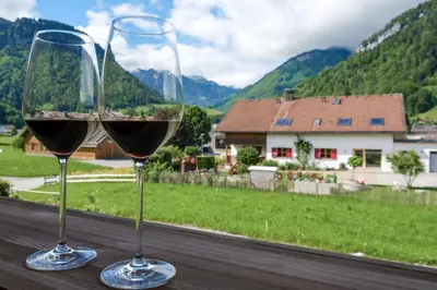 Ein allgemeiner Bergblick oder ein Berglick von der Ferienwohnung aus