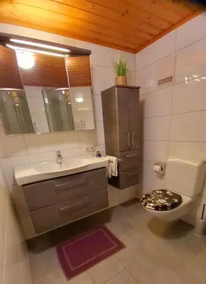 Ein Badezimmer in der Unterkunft Haus Simma